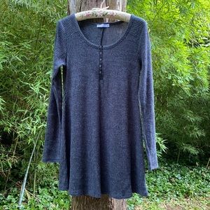 *NWOT* Trendy boutique tunic, soft light knit